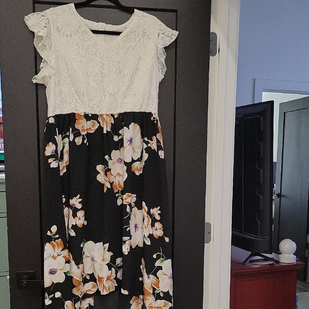 SHEIN Black and White Floral High Low Dress
